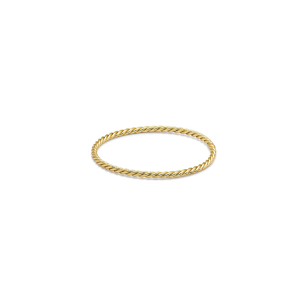 anillo fino elegante de oro para mujer