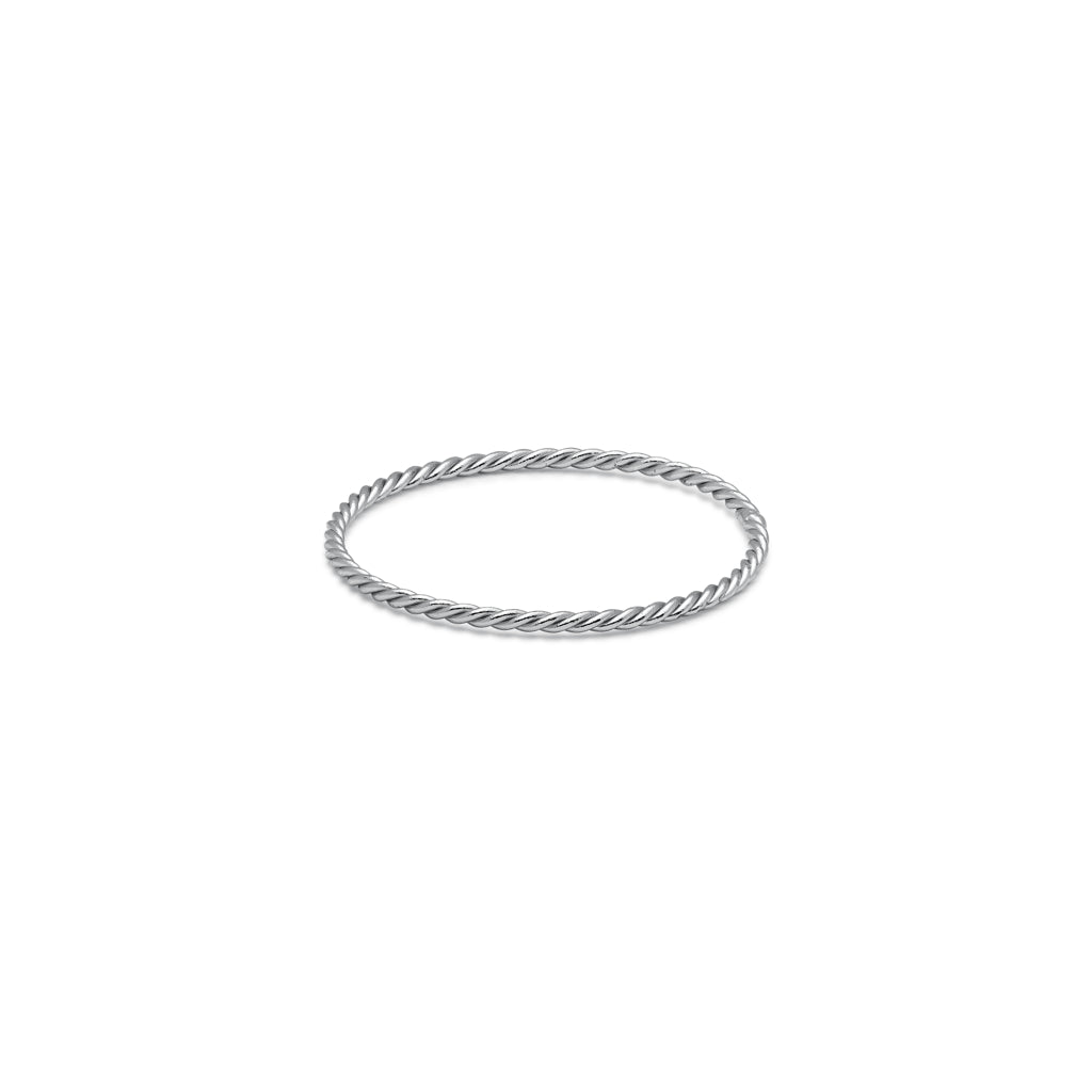 anillo fino y elegante de plata para mujer